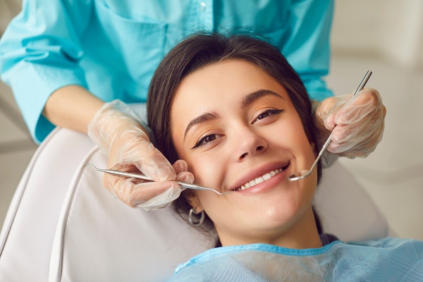 How Cosmetic Dentistry Restores Cracked Teeth