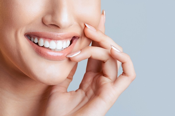 Getting Teeth Whitening Before Smile Makeover Options